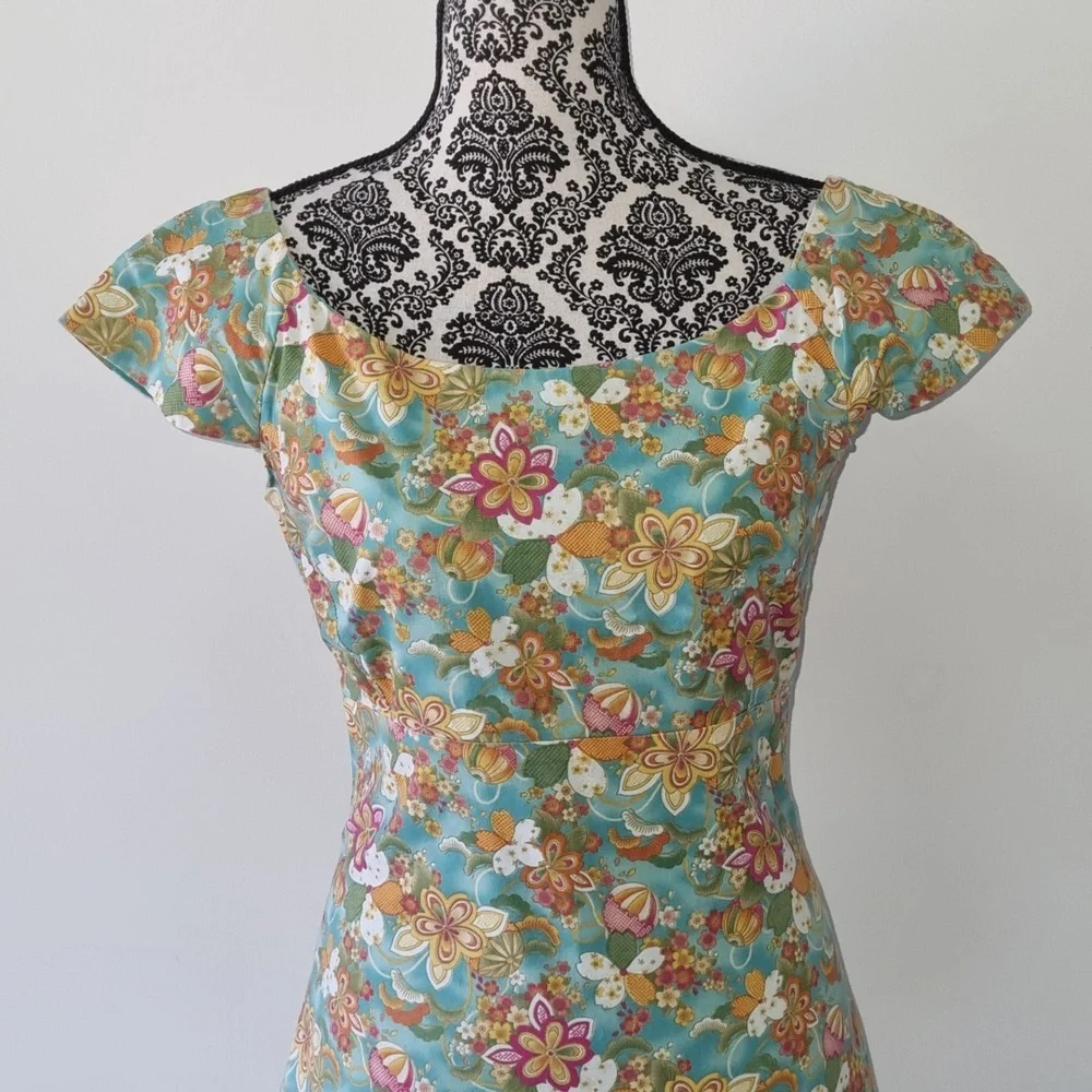 Handmade colourful vintage style dress, midi length, size approx 8-10 - Picture 2 of 4